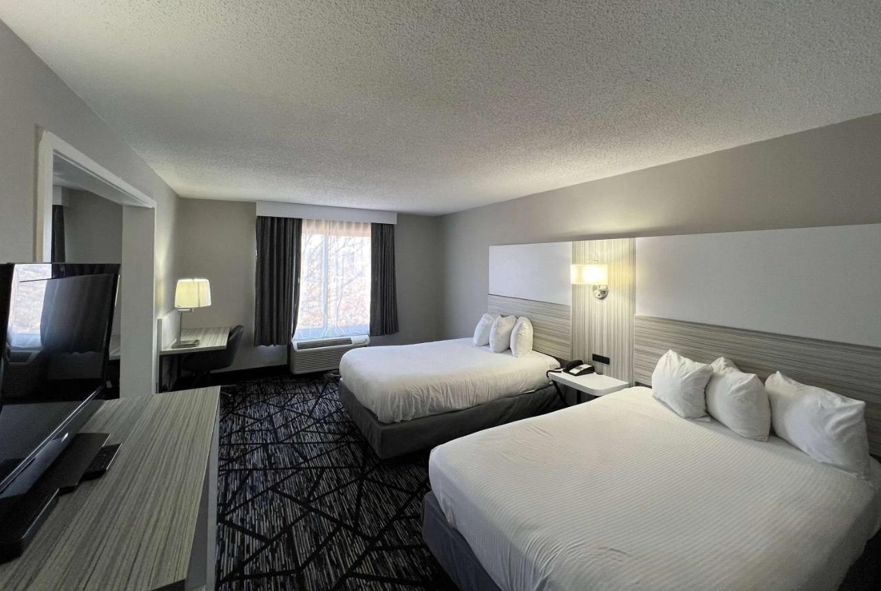 Baymont By Wyndham Peoria Hotel Bagian luar foto