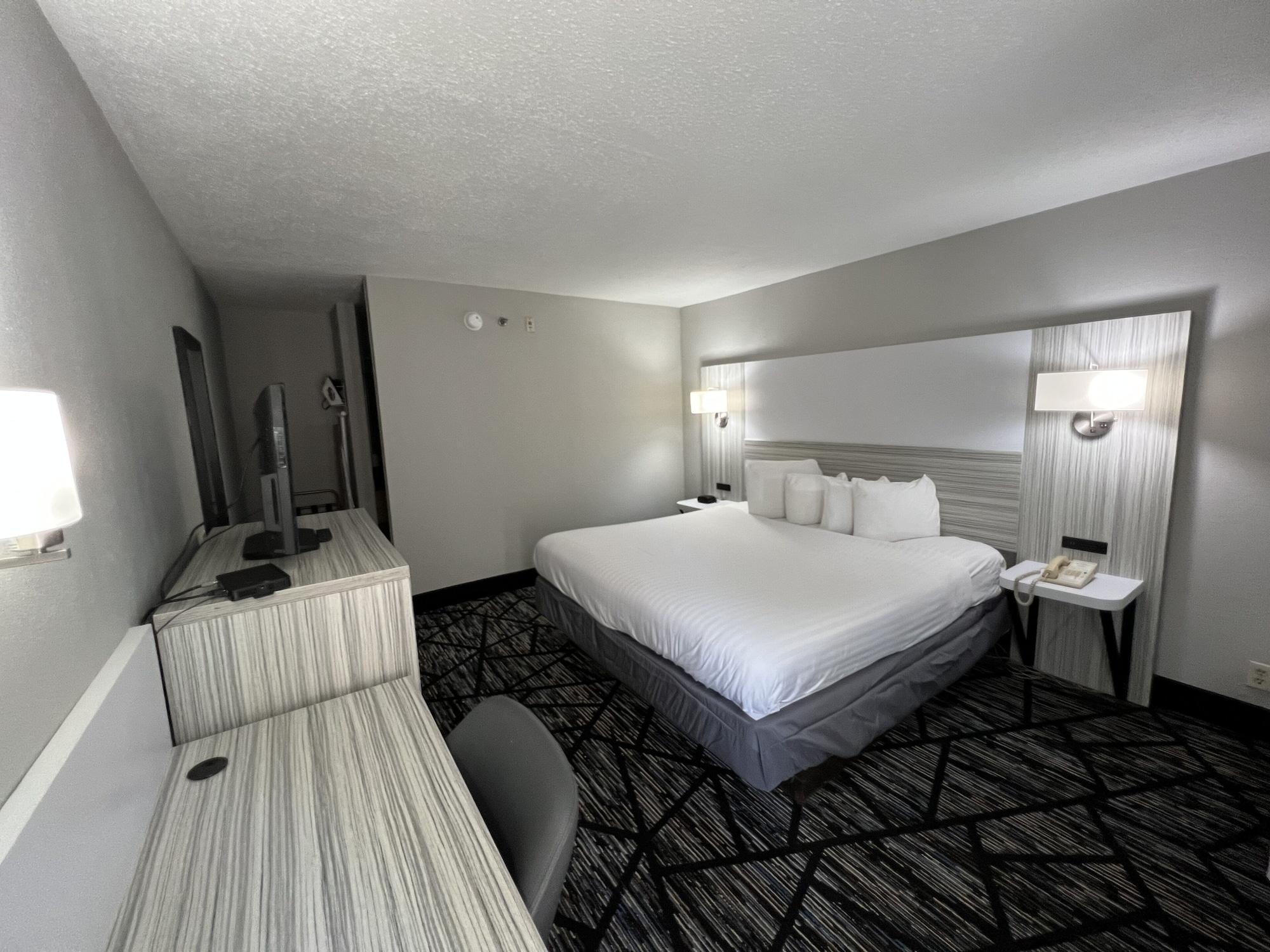 Baymont By Wyndham Peoria Hotel Bagian luar foto